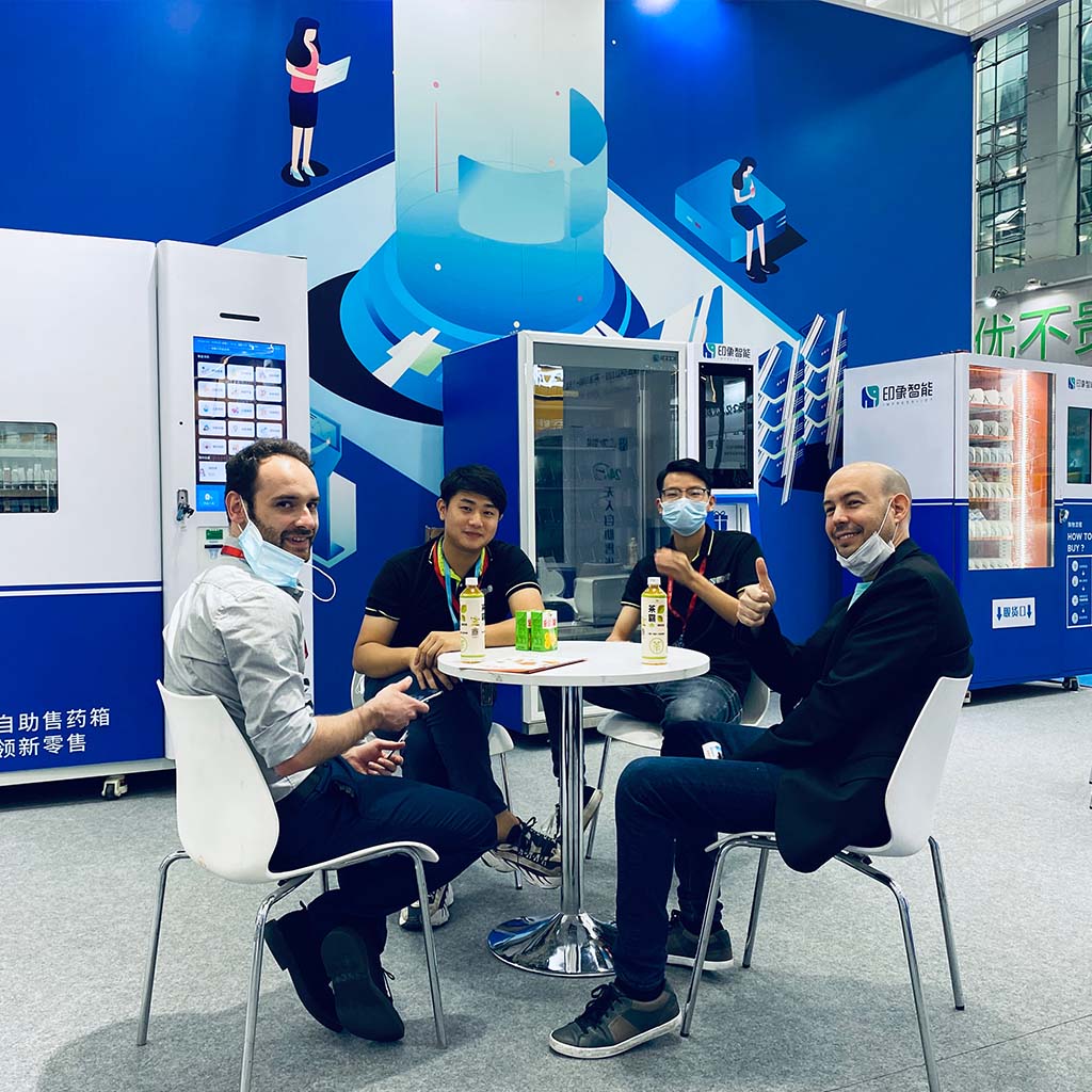 Automatic pill dispenser