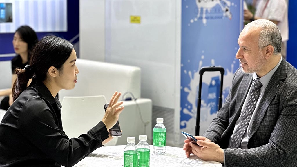 Beauty & Nail Vending Machine