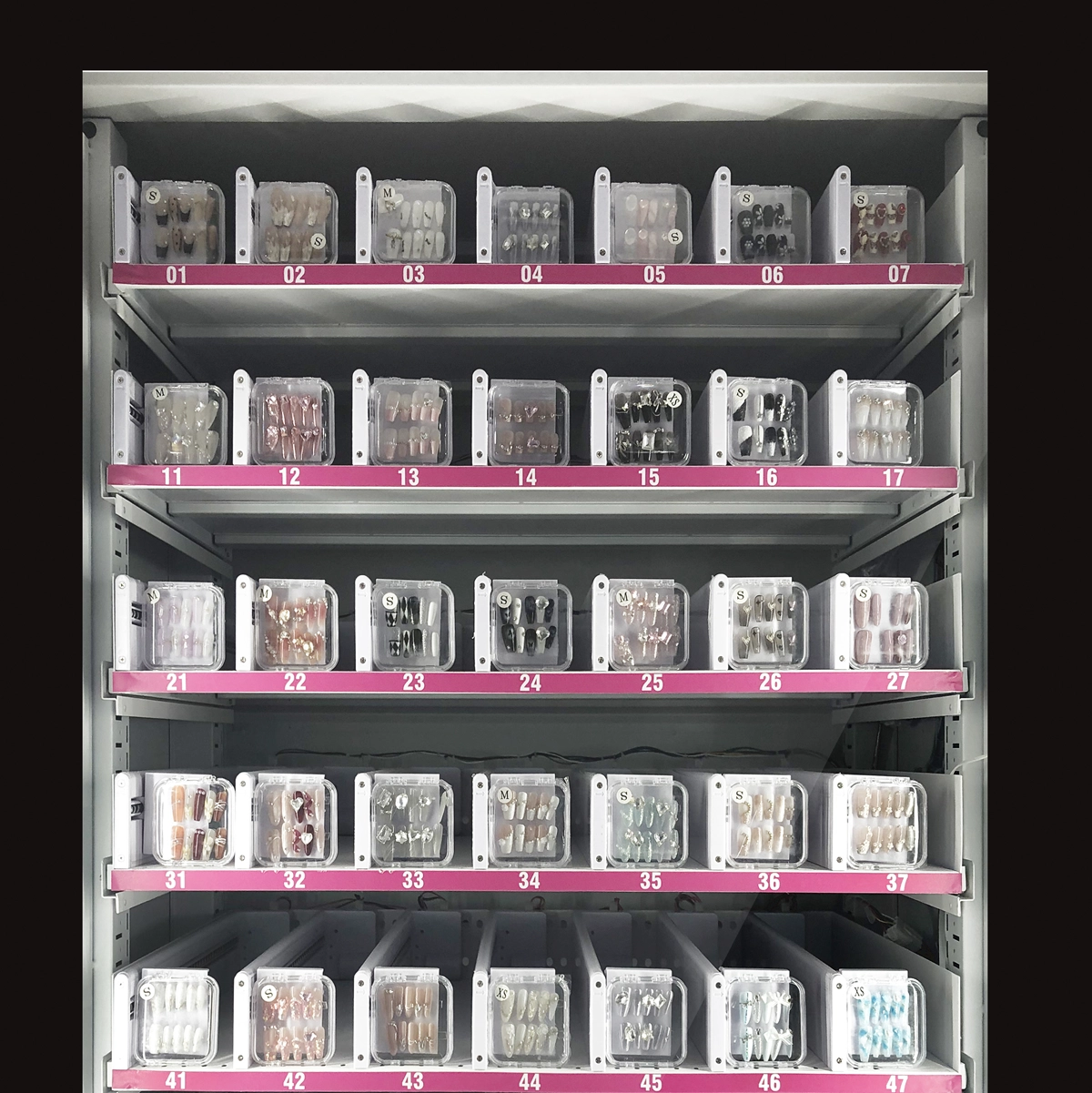 Beauty & Nail Vending Machine-2