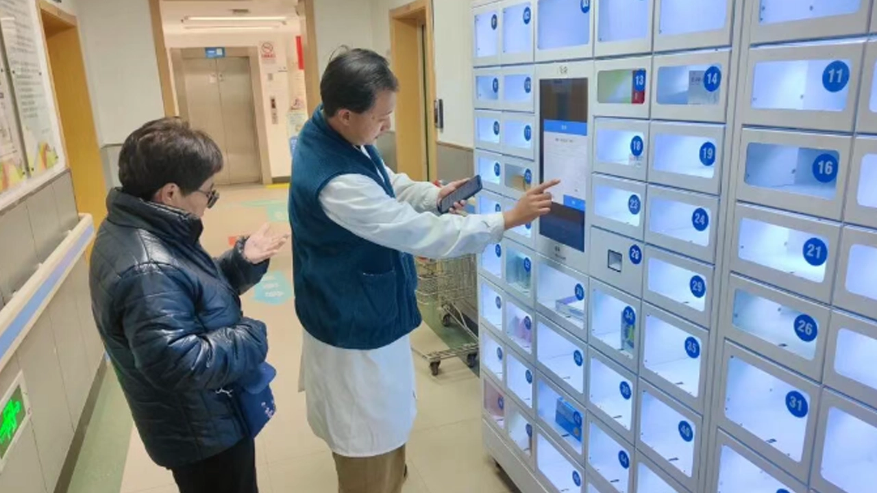pharmacy vending machine-1
