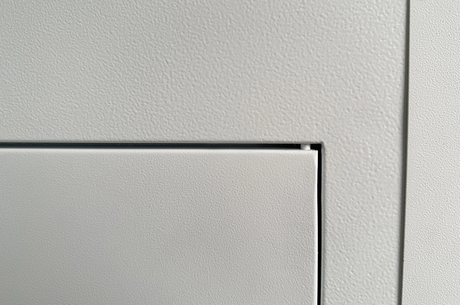 phone case vending machine-12