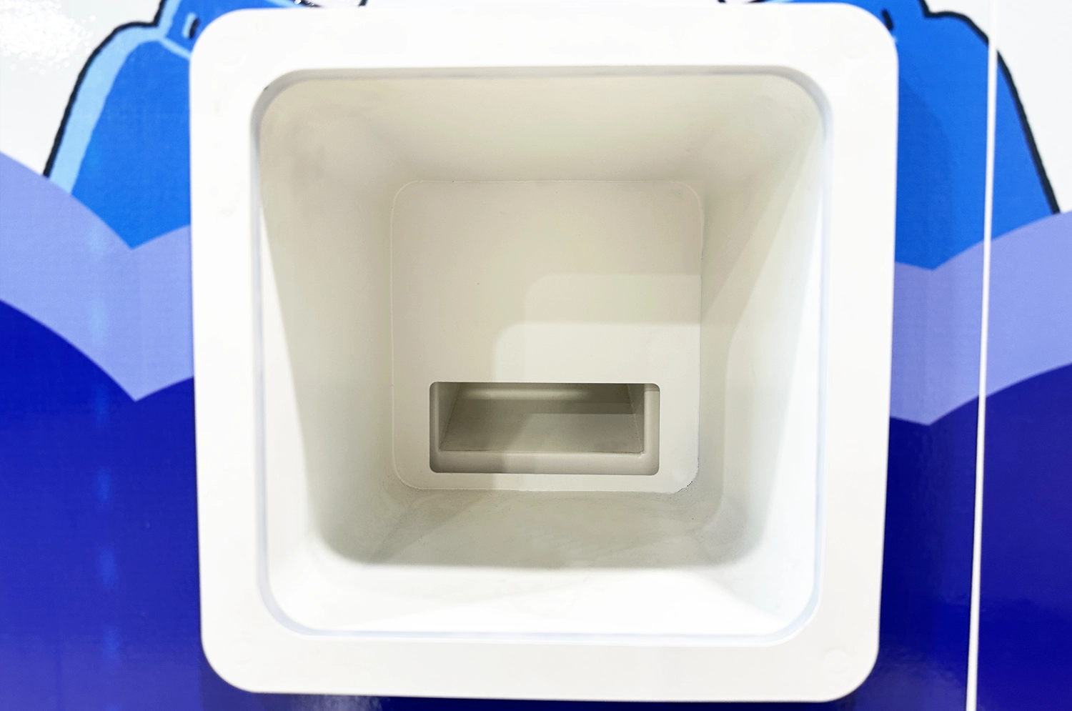 phone case vending machine-13