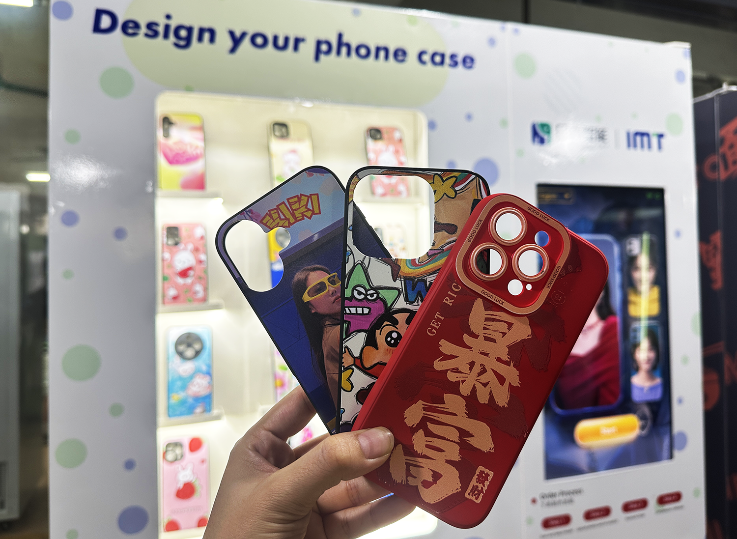 phone case vending machine-18