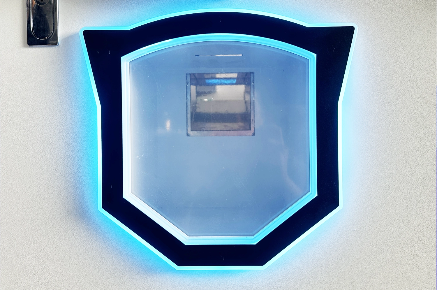 phone case vending machine-4